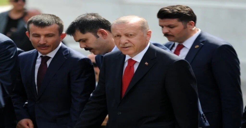 Cumhurbaşkanı Erdoğandan Ahmet Davutoğluna: “Bagajlarında Ne Varsa Ortaya Dökmelerinde Fayda Var”