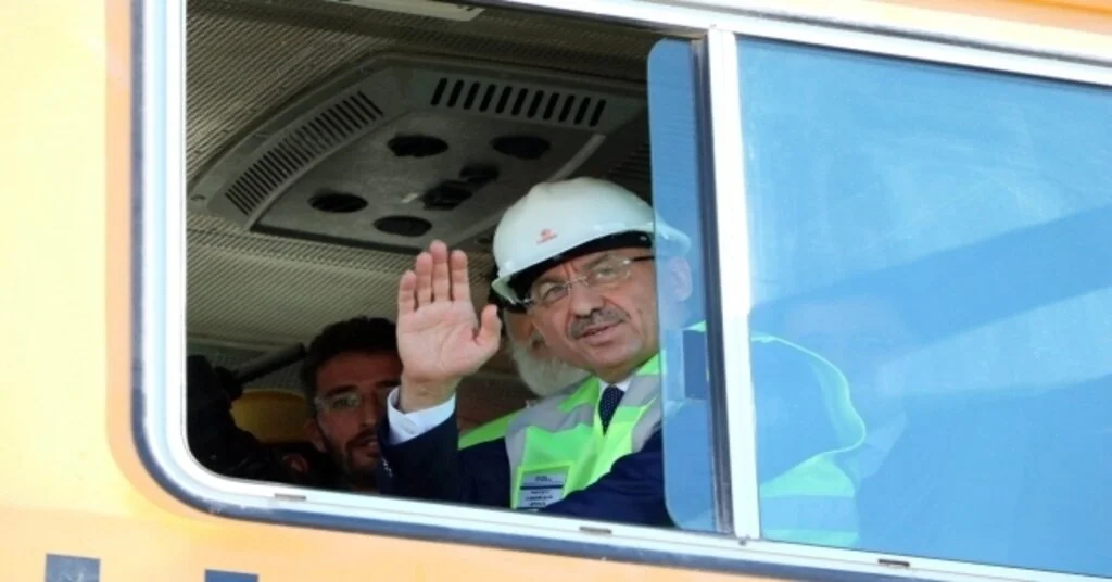 Cumhurbaşkanı Yardımcısı Oktay: “Yatırımlar Türkiyenin Her Tarafında Hızla Devam Ediyor”