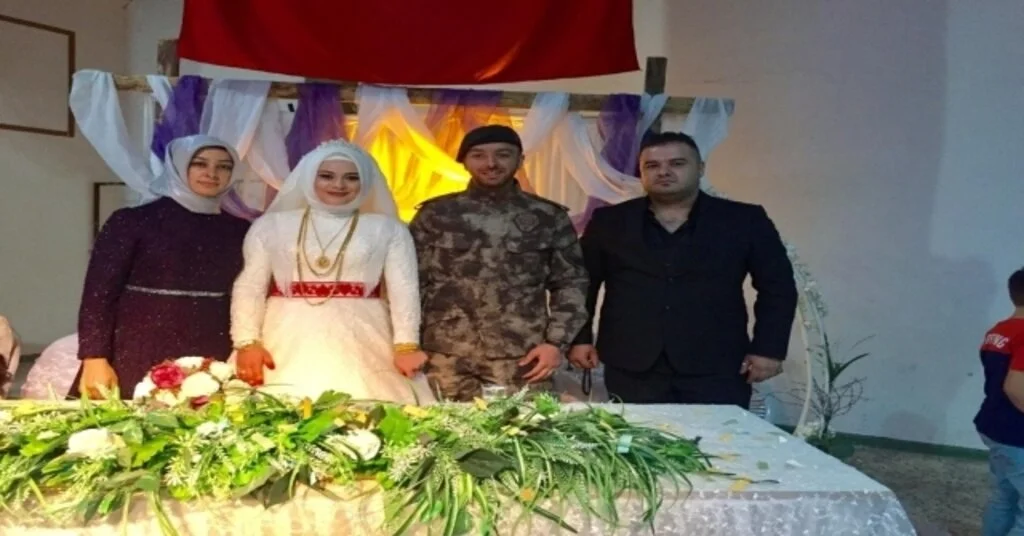 Damatlık Elbise Yerine Özel Harekat Kıyafeti Giydi