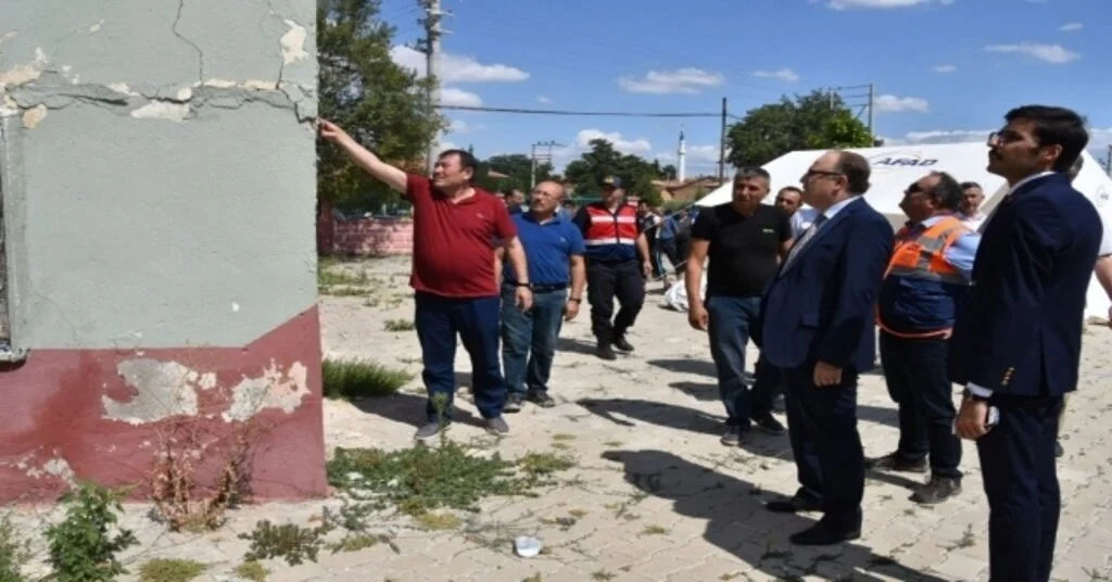 Denizli Depreminde Afyonkarahisarda 224 Evde Ağır Hasar Gördü