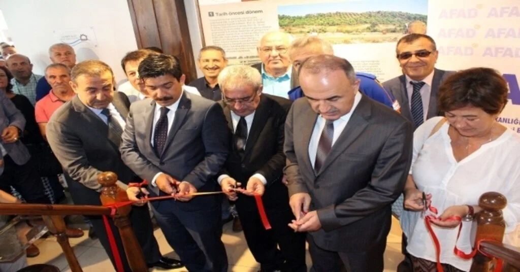 Deprem Fotoğrafları Sergisi 20 Yıl Öncesini Hatırlattı