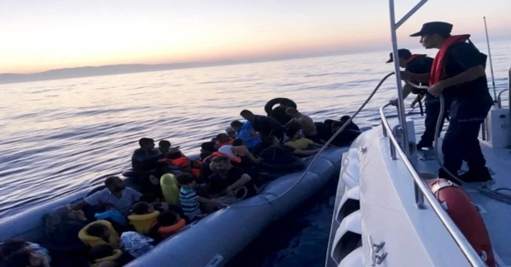 Didimde 41 Göçmen Yakalandı
