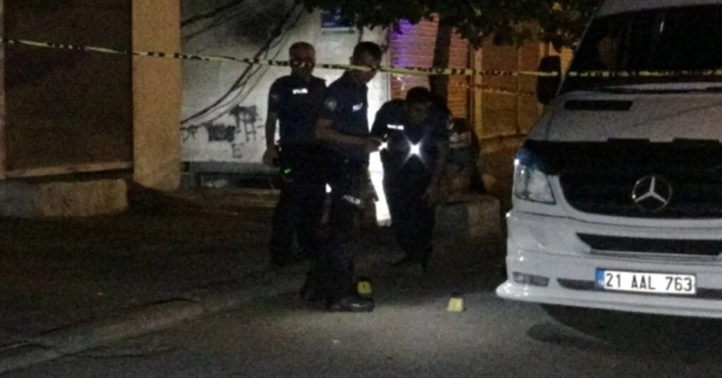 Diyarbakırda Alacak-Verecek Tartışmasında Silah Konuştu: 1 Yaralı