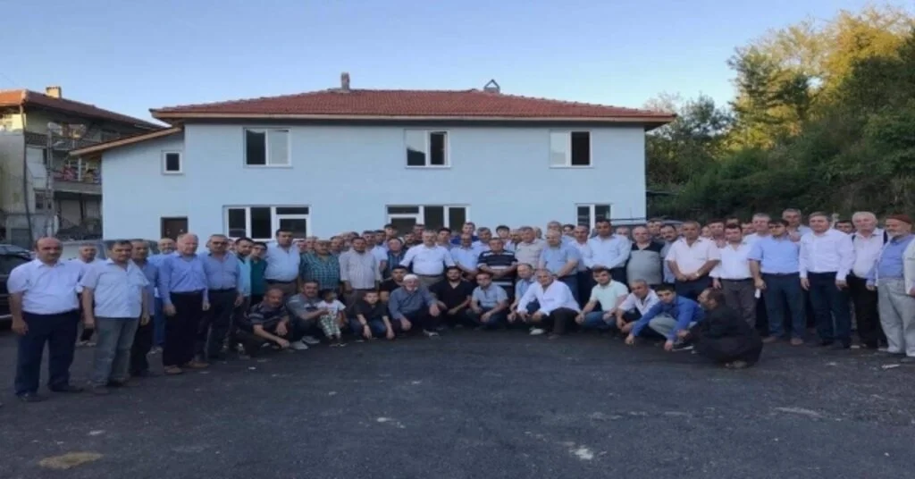Düğün Salonu Ve Halısaha Açılışını Milletvekili Ünal Yaptı