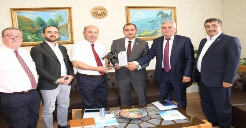 Dumlupınar Heyetinden Müdür Başyiğite ‘Hayırlı Olsun Ziyareti