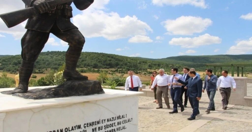 Dumlupınarda Zafer Bayramı Öncesi Hazırlıklar Devam Ediyor
