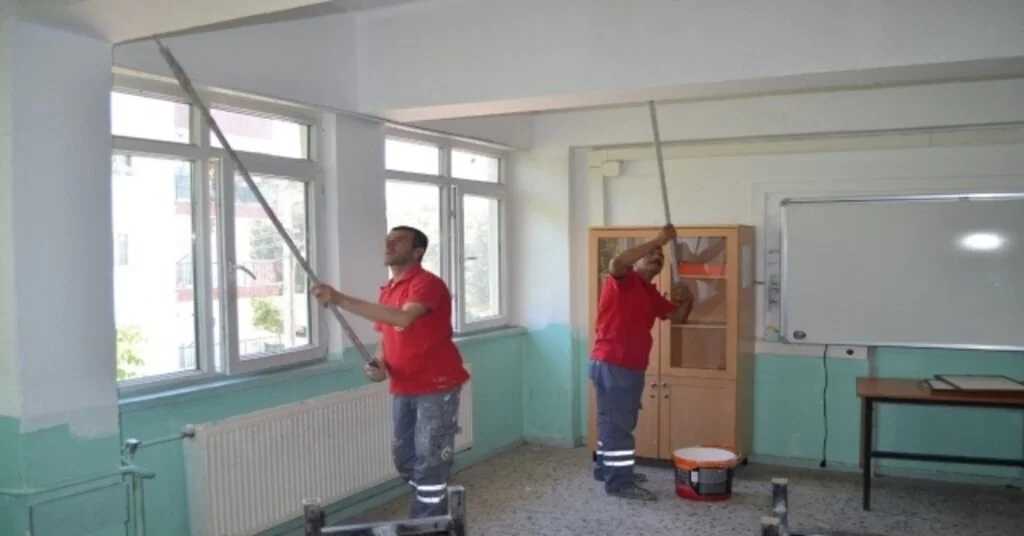 Eğitim Kurumlarına Belediyenin Eli Değdi