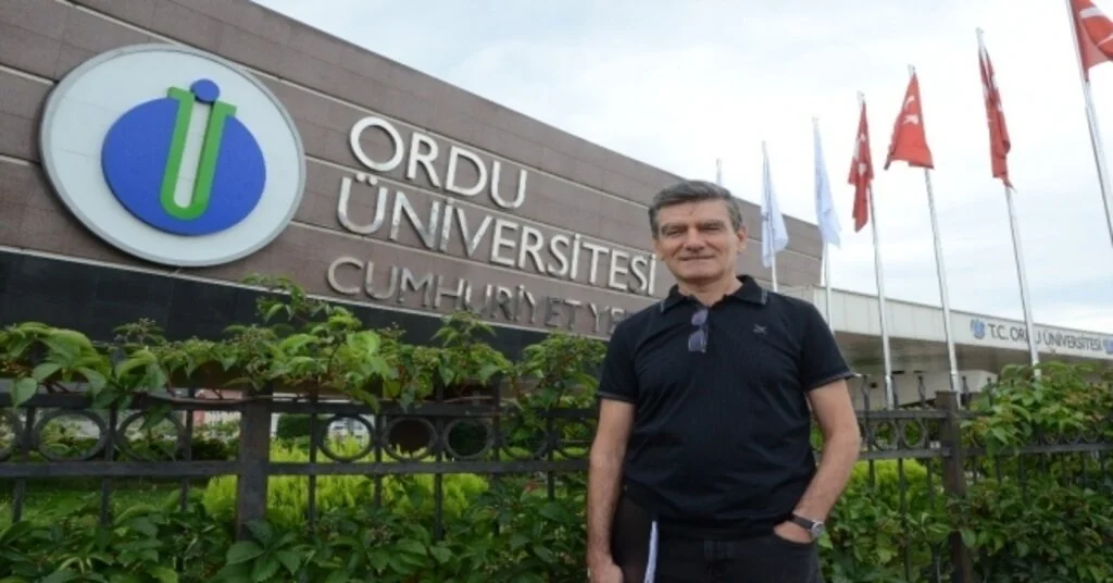 Emekliliğinin 15İnci Yılında Üniversite Kazandı