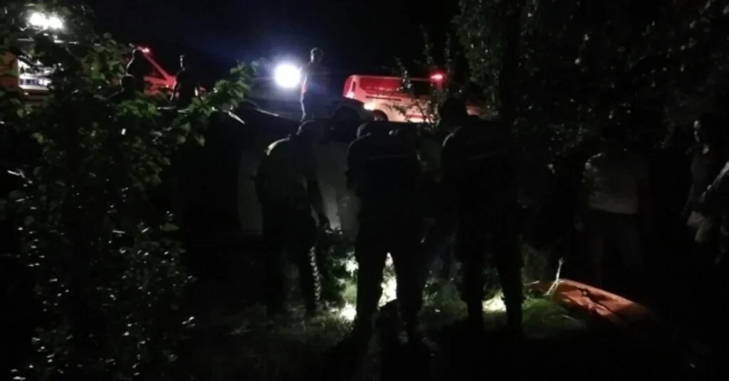 Erzincanda 2 Askerin İçinde Bulunduğu Otomobil Şarampole Uçtu: 1 Ölü, 1 Yaralı