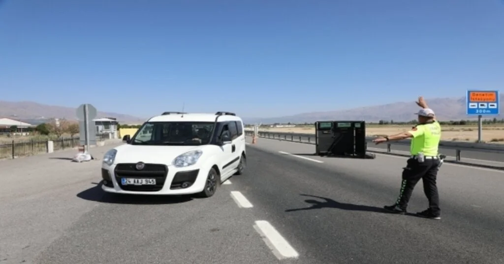 Erzincanda Trafik Denetimi Yapıldı