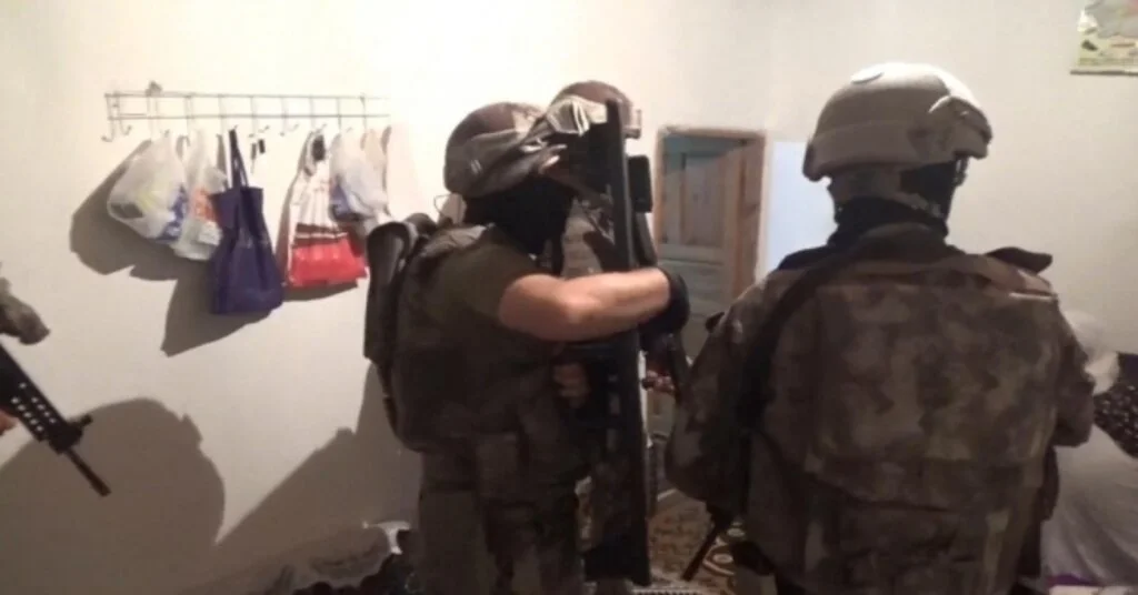 Erzurumda Terör Operasyonu: 14 Şüpheli Gözaltına Alındı