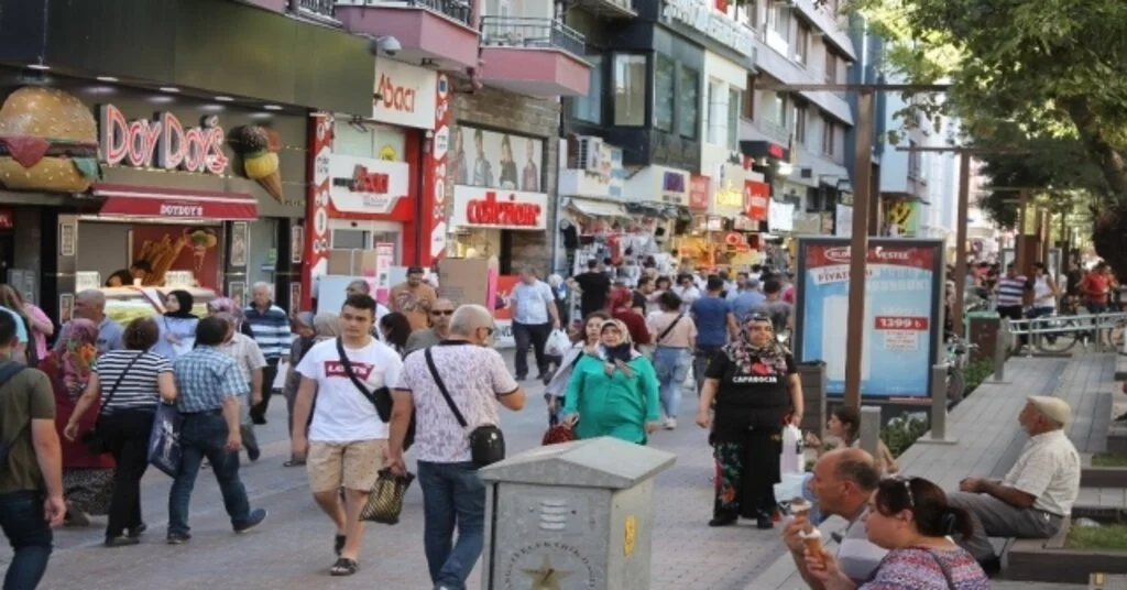 Eskişehirde Arefe Günü Alışveriş Yoğunluğu