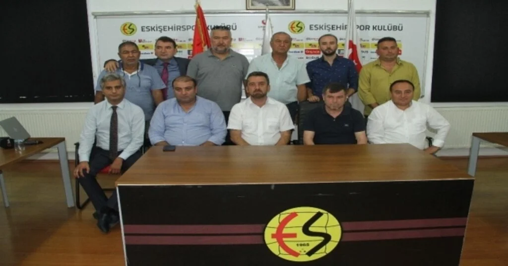 Eskişehirspor Yönetim Kurulu Devam Dedi