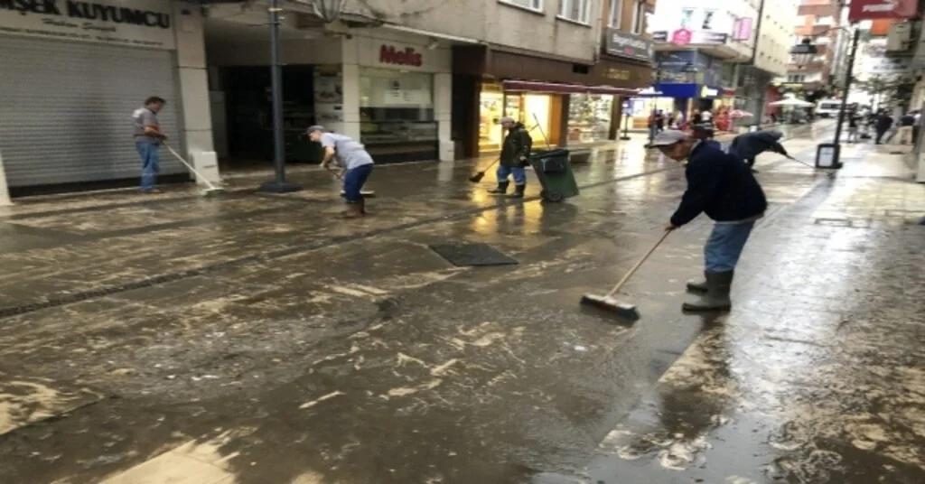 Fatsada Sağanak Etkili Oldu