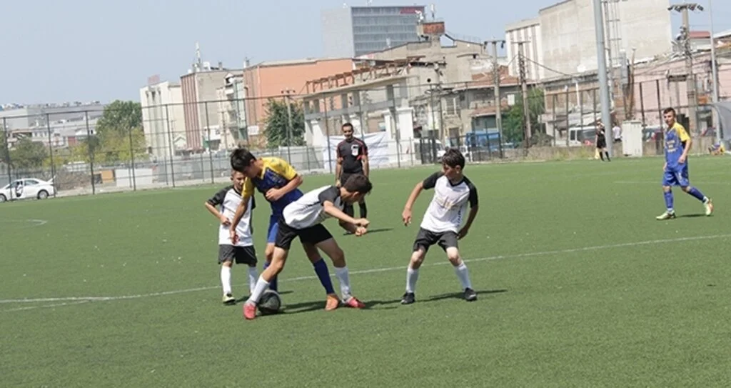 Fenerspor Üç Attı Üç Aldı