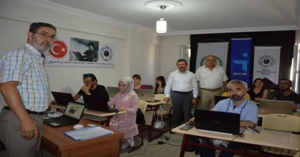 Gazetecilere İşkur Destekli Grafik Tasarım Kursu