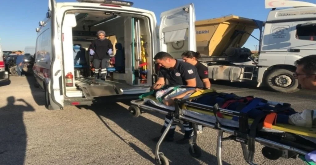 Gaziantepte İki Otomobil Çarpıştı: 4 Yaralı