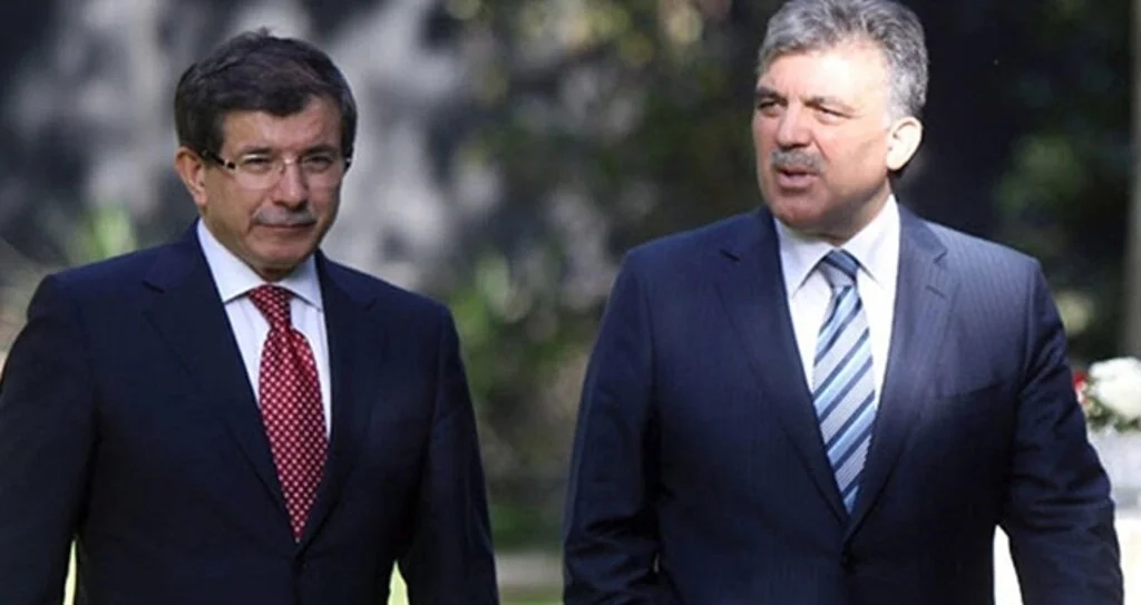 Gül ve Davutoğlu'ndan Görevden Almalara Tepki 