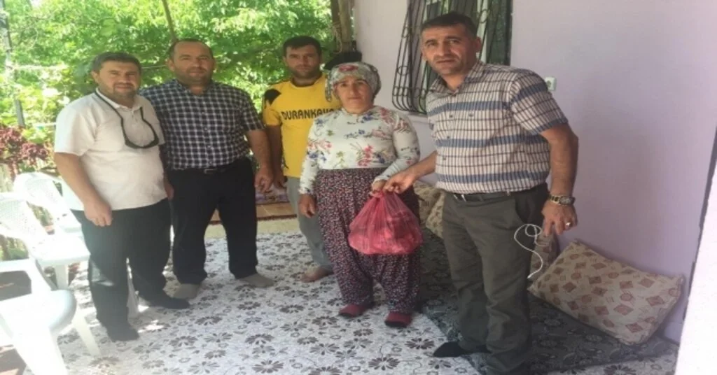 Hakkaride Şehit Ve Gazi Ailelerine Kurban Eti Dağıtıldı