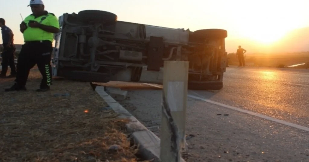 Hatayda Zırhlı Polis Aracı Devrildi: 2 Yaralı