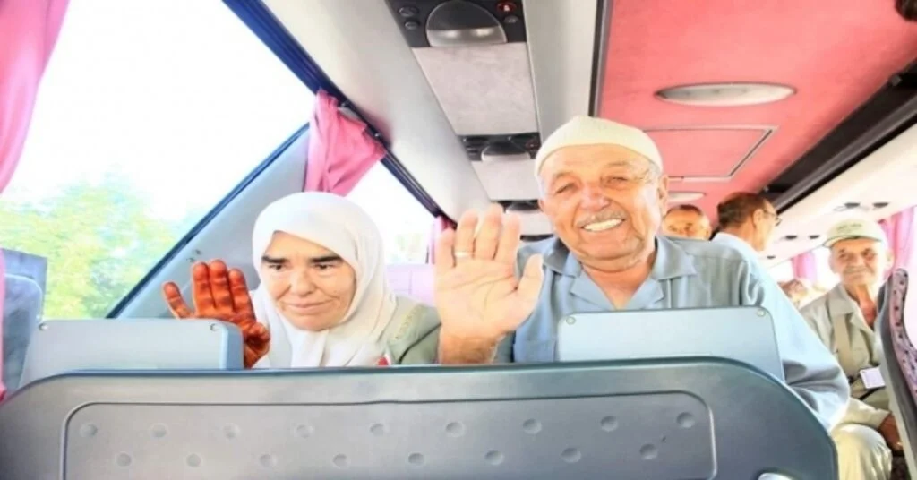 Hayat Arkadaşı İle Gittiği Mekkeden Yalnız Dönüyor