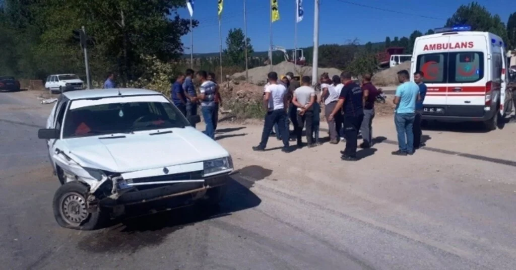 Hisarcıkta Trafik Kazası: 2 Yaralı