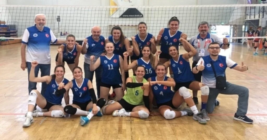 İaü Voleybol Kadın Takımı Avrupada İkinci Oldu