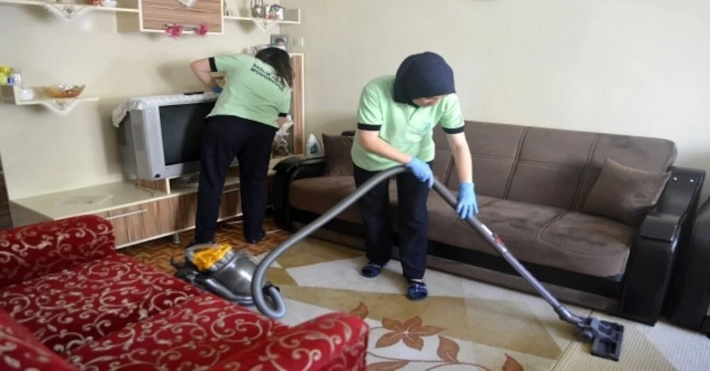 İhtiyaç Sahibi Vatandaşların Evlerinde Bayram Temizliği, Bakım Ve Onarım Çalışması