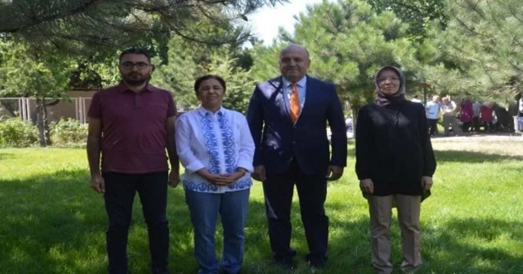 İlaçla Değil, Sevgi İle Tedavi Oluyorlar