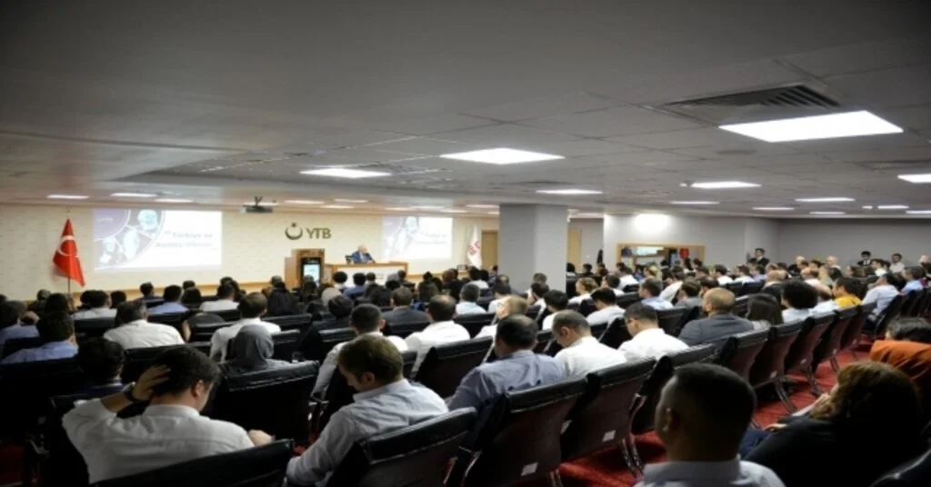 İlber Ortaylıdan “Türkiye Ve Komşu Ülkeler” Konferansı