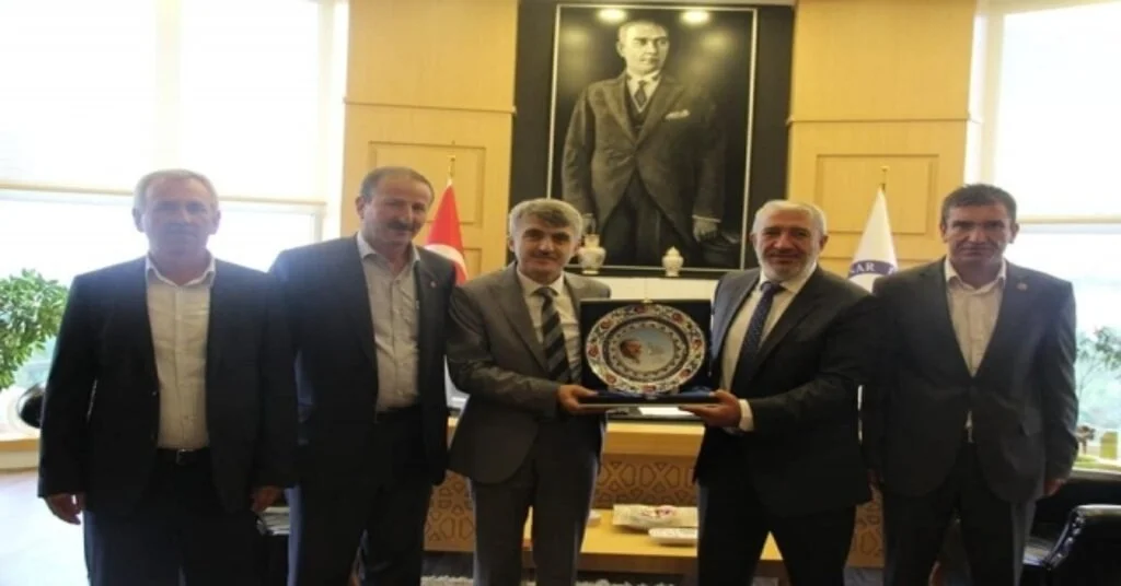 İlçe Başkanı Vardan Rektör Uysala Ziyaret