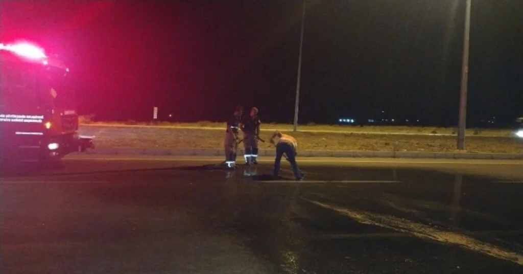 İzmir Bergamada Trafik Kazası 2 Can Aldı