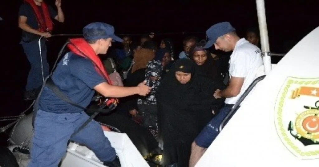 İzmirde 39 Kaçak Göçmen Yakalandı