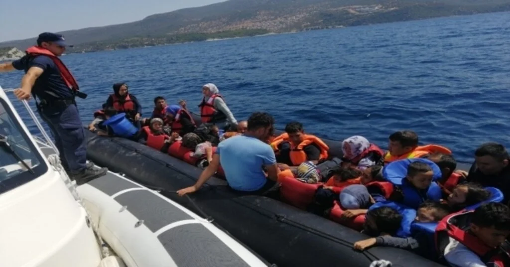 İzmirde 69 Düzensiz Göçmen Yakalandı