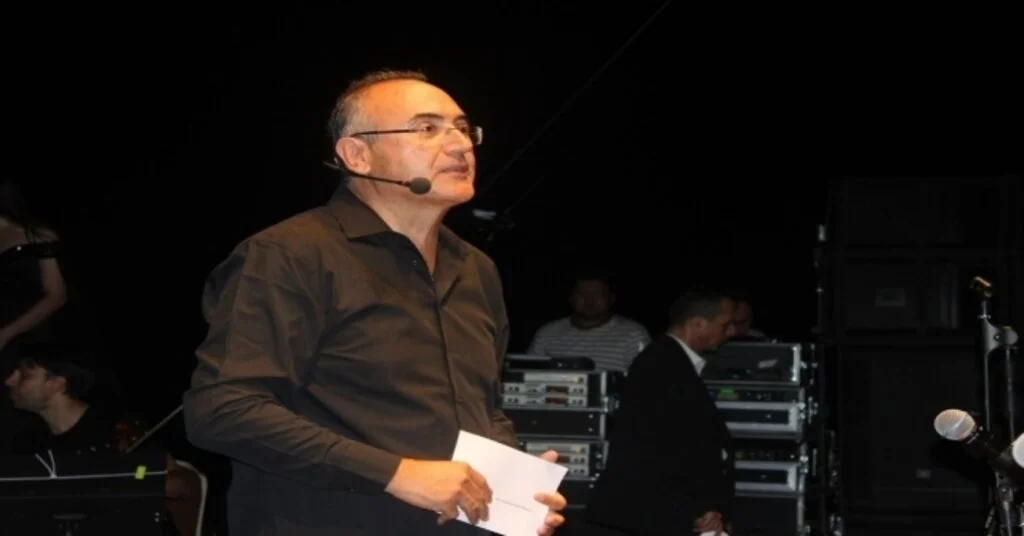 İzmitte 30 Ağustos Coşkusu Sunay Akınla Sahile Taştı