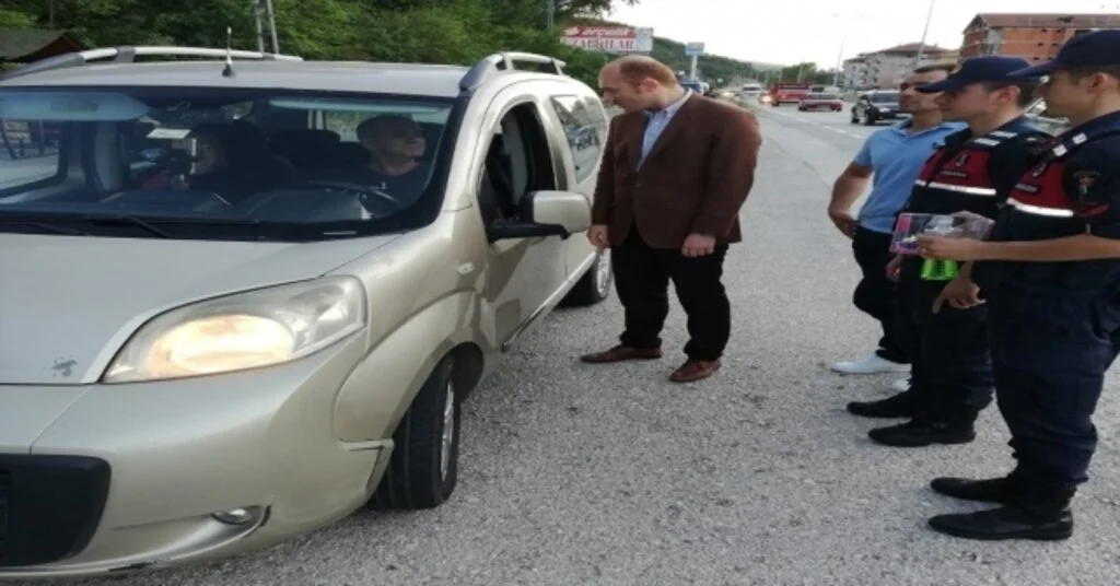 Jandarma Ve Polis Ekiplerinden Şeker Gibi Çevirme