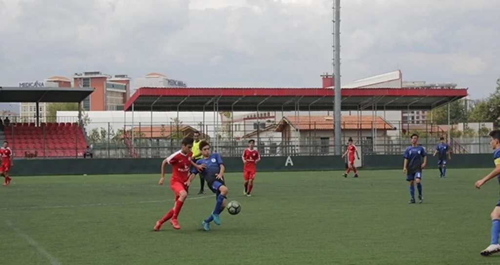 Kadıköyspor Liderliğe Yerleşti