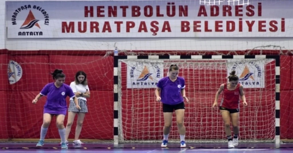Kadın Hentbol Takımının Hedefi Fuar Kupası