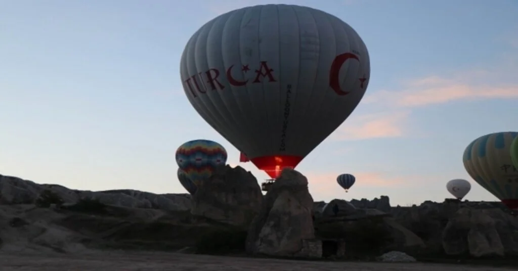 Kapadokyada Sıcak Hava Balon Turları İptal Edildi