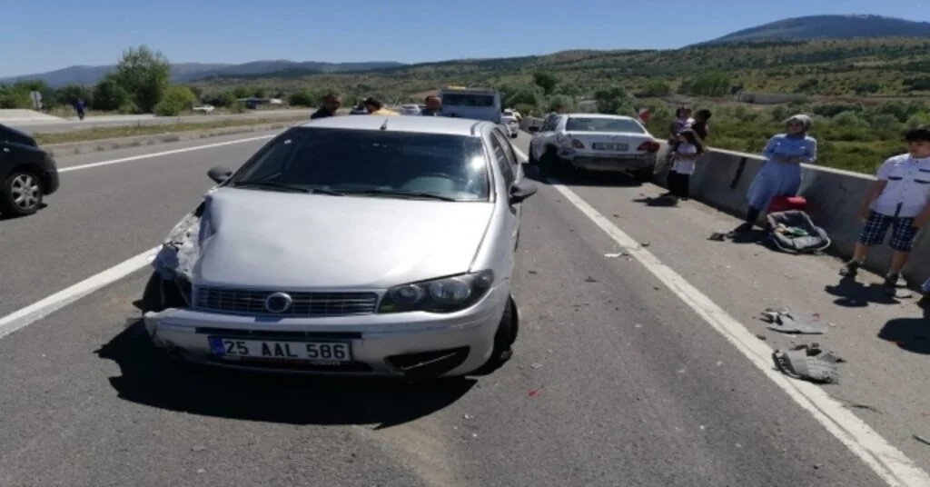 Karabükte Zincirleme Trafik Kazası: 15 Yaralı