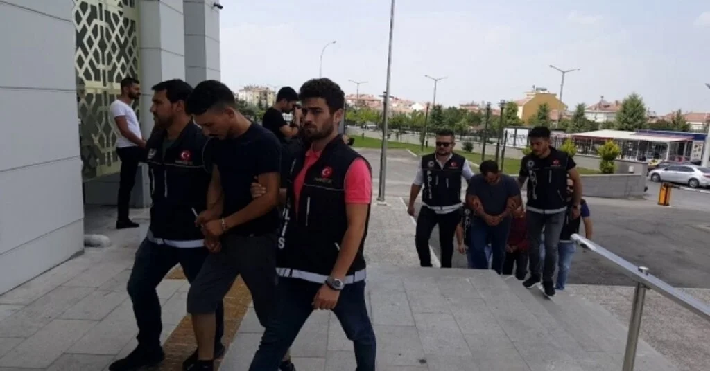 Karamanda Uyuşturucudan Adliyeye Sevk Edilen 3 Kişi Tutuklandı