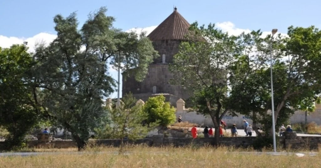 Karsa Yerli Ve Yabancı Turistlerden Yoğun İlgi