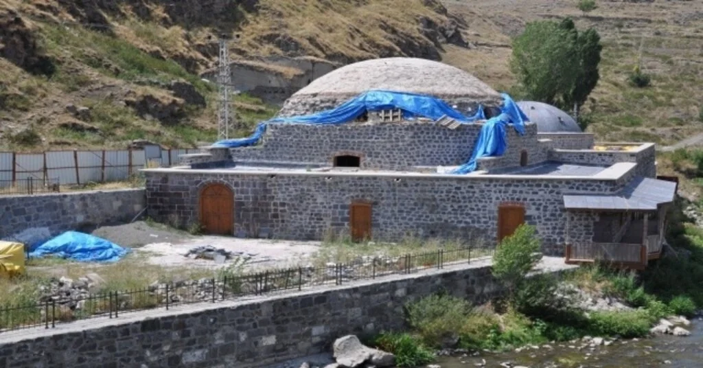 Karsta Tarihi Hamamların Yapımı Yarım Kaldı