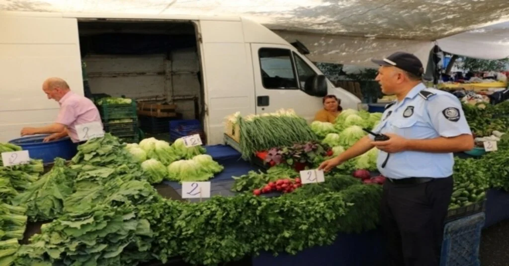 Kartal Belediyesi Zabıta Ekiplerinden Pazarlarda Sıkı Denetim