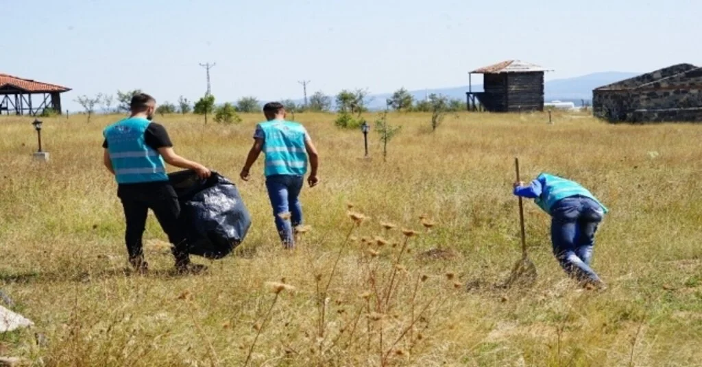 Kastamonuda Hükümlüler Kültür Köyünü Temizledi