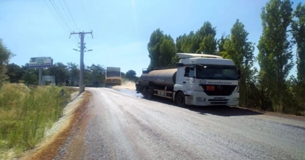 Kavaklıderede Yol Çalışmaları Devam Ediyor