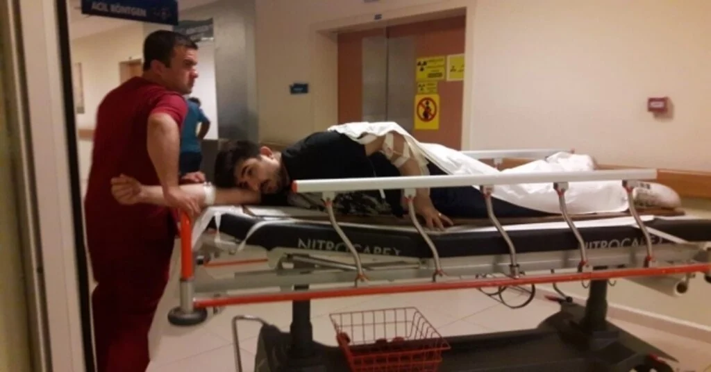 Kesim Makinesi İşçiyi Sırtından Yaraladı