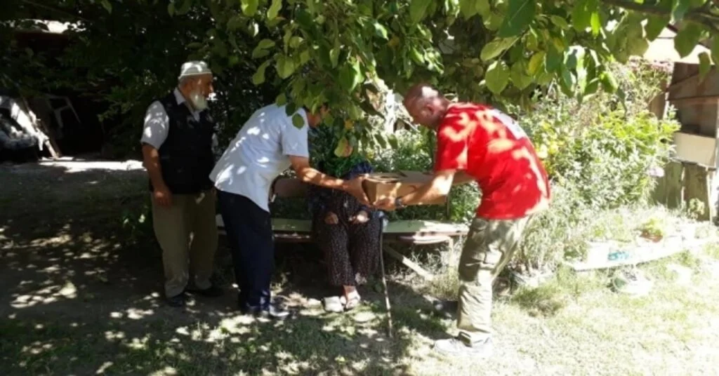 Kızılay Düzce Selzedelerini Unutmadı