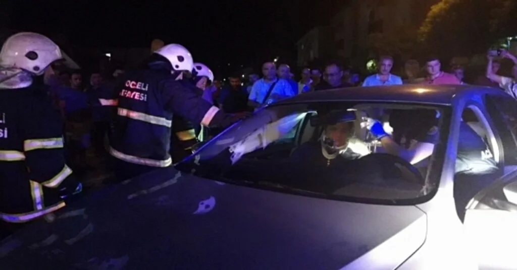 Kocaelide İki Otomobil Çarpıştı: 5 Yaralı