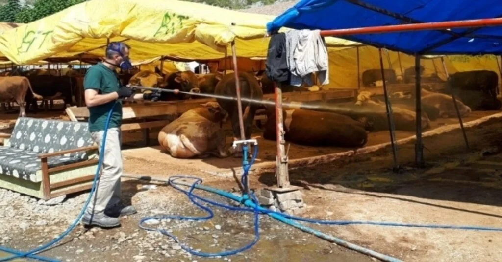 Kocaelide Kurban Satış Yerleri İlaçlanıyor